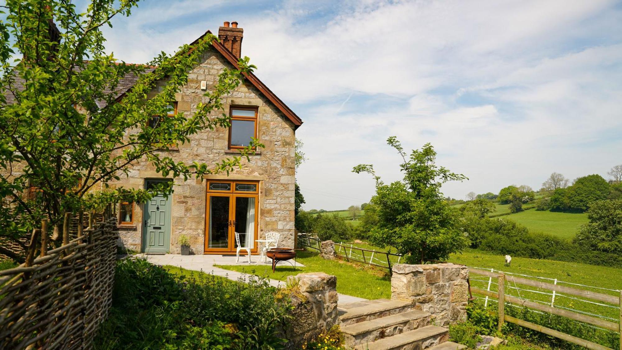 Tranquil Countryside Cottage For Two Wrexham Exterior foto