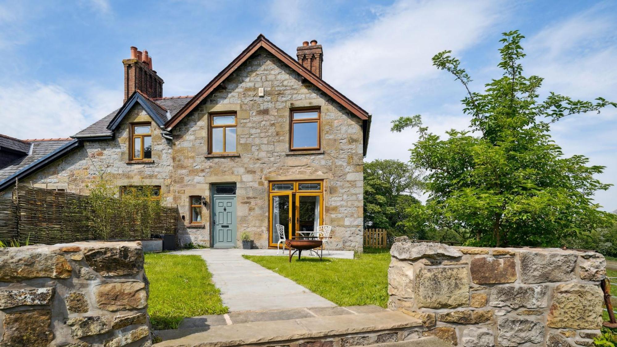 Tranquil Countryside Cottage For Two Wrexham Exterior foto